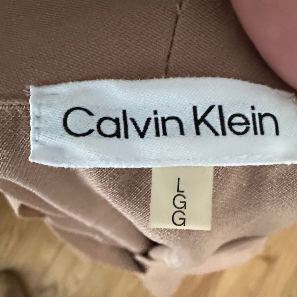 Calvin Klein V-Neck Rolled Sleeve Blouse - Picture 4 of 5